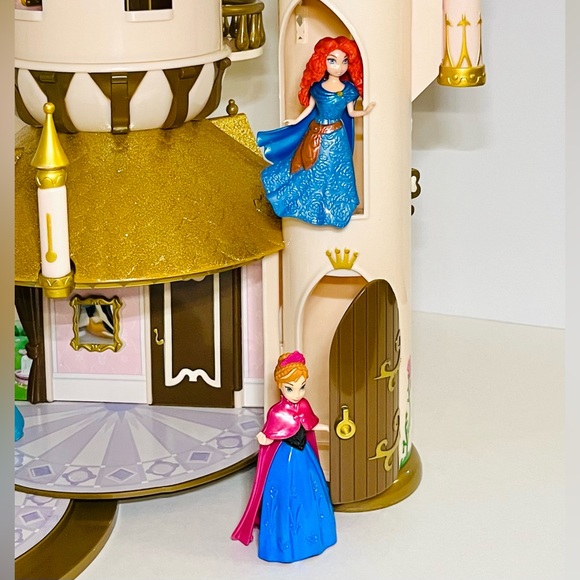RARE The Little Mermaid - Prince Eric's Castle PlaySet - Picture 5 of 12